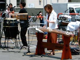 22���̒��s���C�u