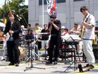 ������A�Ìy�O�����i�����j�A�u���[�X�n�[�v�i�����j�A�M�^�[�i���j